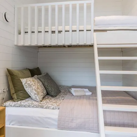 Merikruunun Taehdistoehuvila Sirius 56 Villa